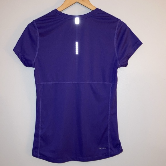 Nike Womens Purple Dri-Fit Tee Size Medium - Picture 2 of 4